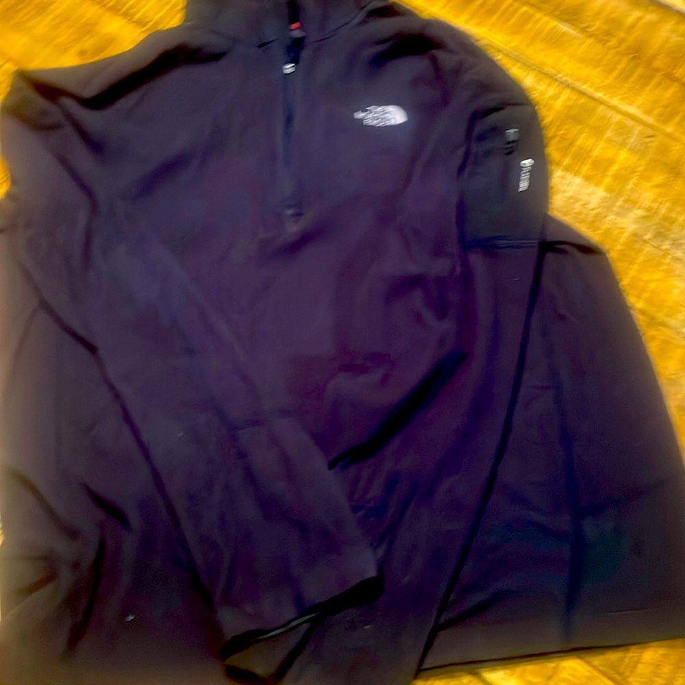 The North Face Flash Dry Quarter Zip Pullover